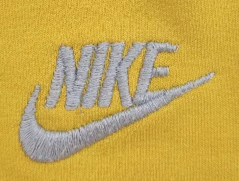Nike - Kinder Jogginghose Gr. 9-10 Jahre – Bild 3