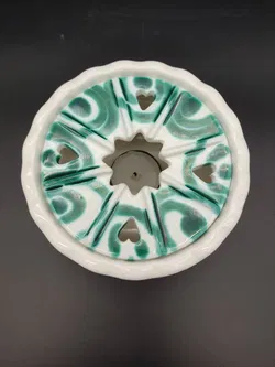 Gmundner Keramik Teelichthalter mit Herzmuster grüngeflammt - Bild 2