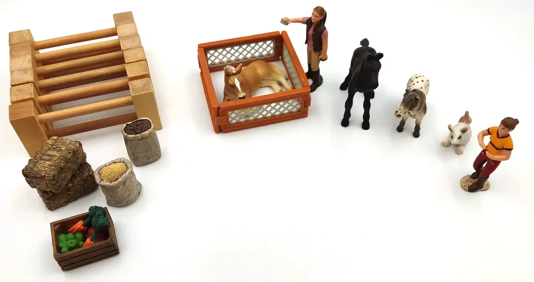Bullyland Holz-Pferdestall mit Zubehör – Bild 7