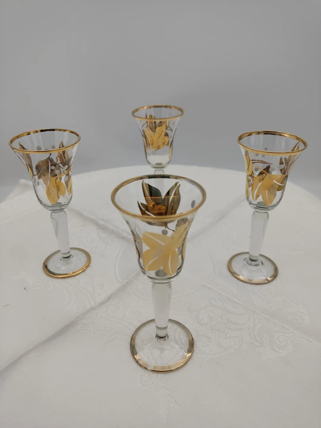 Schnapsgläser 4er-Set Goldrand, Blättermuster  | Vintage-Glanz - Bild 4