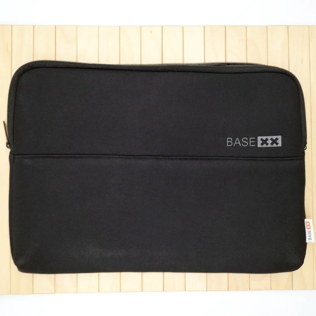 Baxe XX (Dicota), Schutzhülle für Notebooks bis 15,6