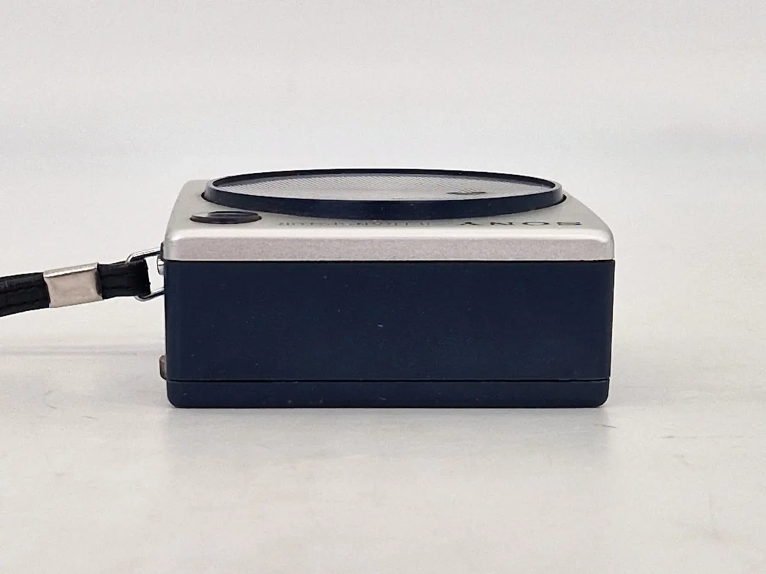 Sony Vintage 8 Transistor Taschenradio (AM/Mittelwelle) - Dunkelblau/Silber – Bild 7