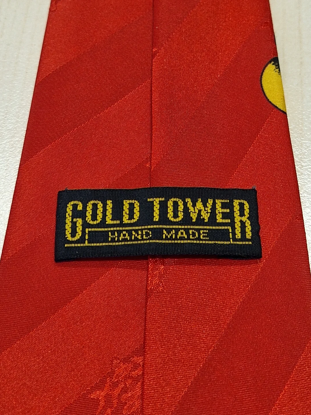 Vintage Gold Tower Seidenkrawatte "Flying Santa", Doppeldecker & Weihnachten, rot – Bild 3