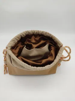 Handgefertigte Tragtasche/Rucksack aus Stoff - Bild 3