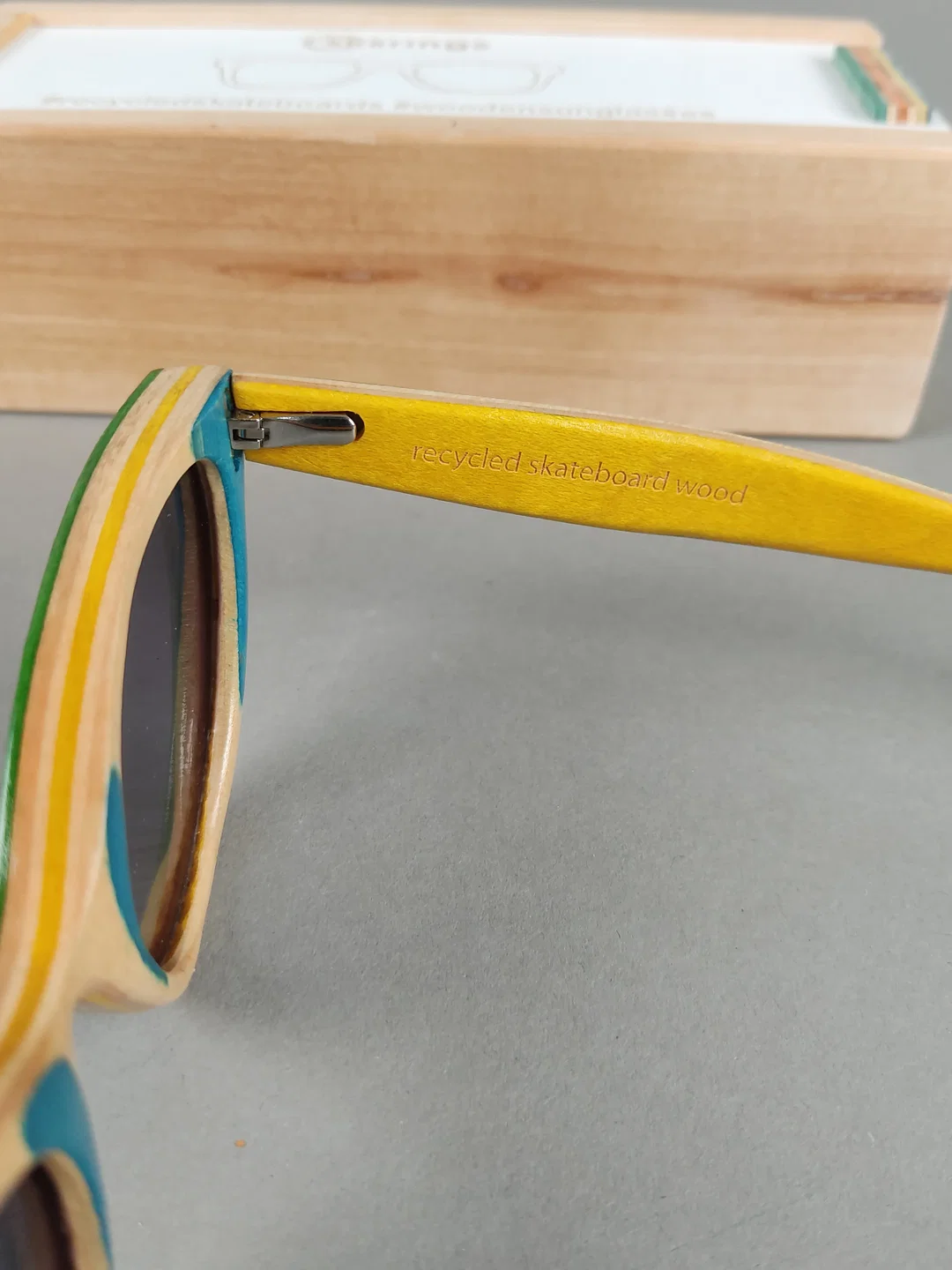 SK8RINGS - Sonnebrille aus recycelten Skateboards – Bild 6