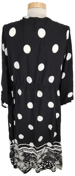 Ulla Popken Strandkleid, schwarz/weiß gepunktet, Größe XXL (geschätzt), Viskose – Vorschau 3