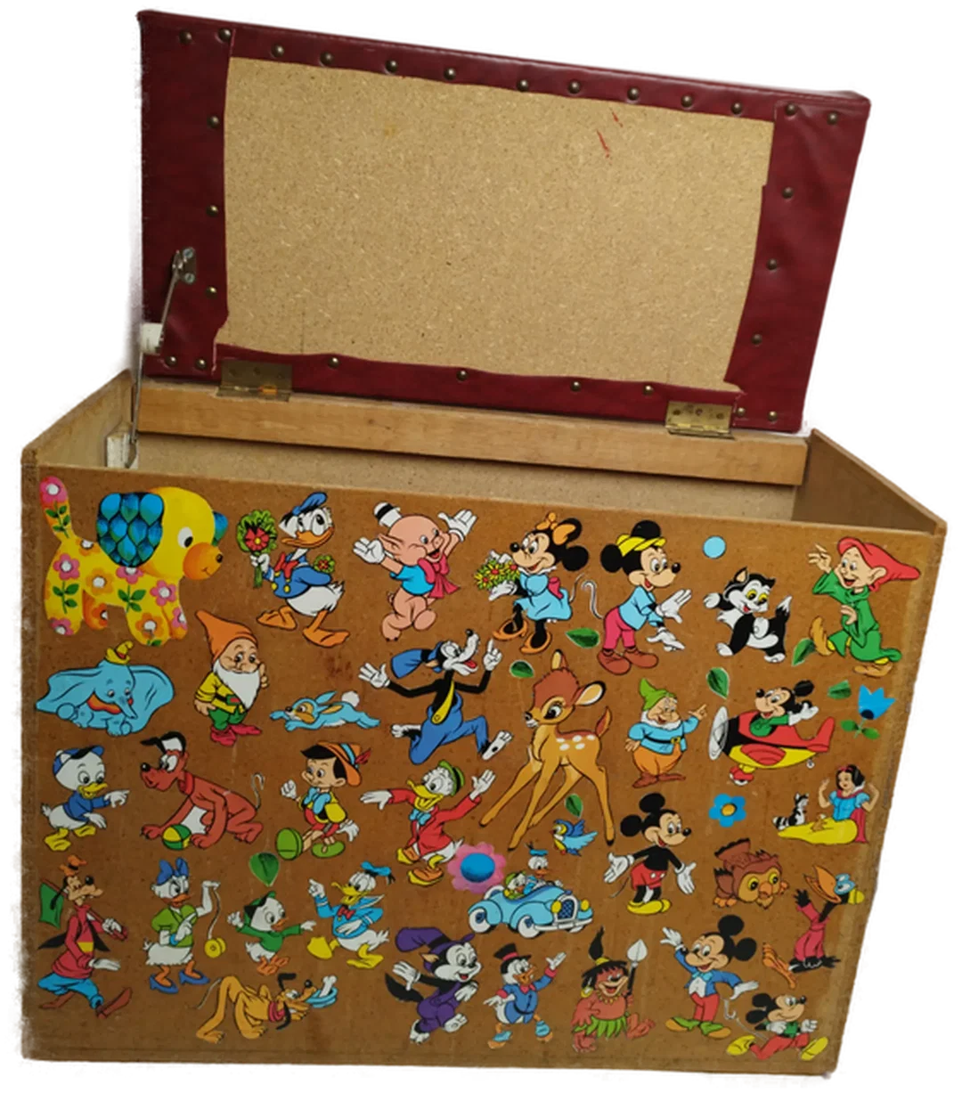 Spielzeugkiste aus Holz mit Retro Stickern  – Bild 3