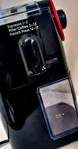 Melitta Molino Kaffeemühle 1019-01 Schwarz-Rot Scheibenmahlwerk – Vorschau 3