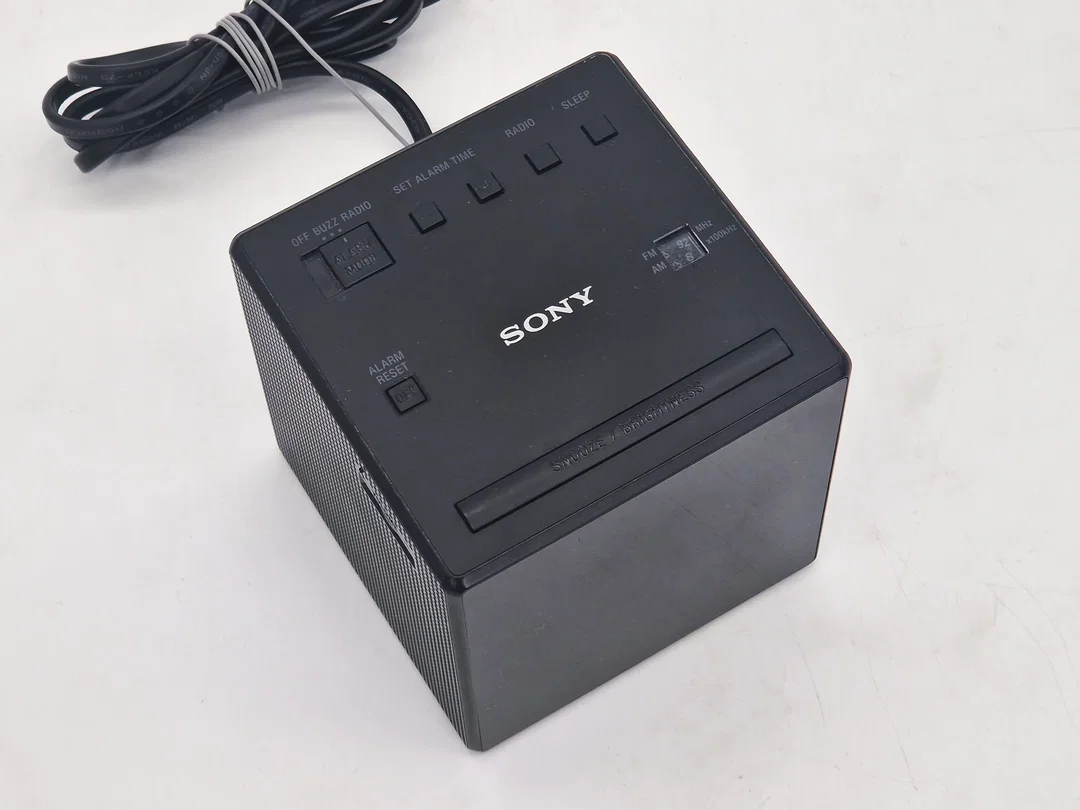 Sony ICF-C1 FM/AM Uhrenradio - Schwarz – Bild 6