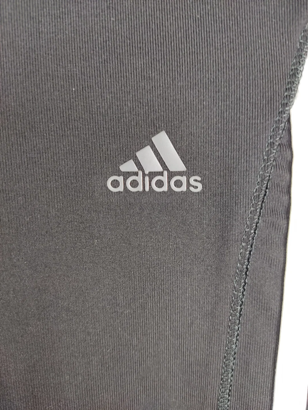 Adidas Climalite Kinder Sporthose, dreiviertellang, schwarz/weiß, Gr. 152 – Bild 2