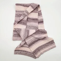 Bommelmütze mit Schal, handgestrickt - Set  – Vorschau 3