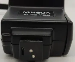 Minolta X 300 Spiegelreflexkamera mit 3 Objektiv 28mm ,50mm ,135mm mit Blitz und Tasche - Bild 7