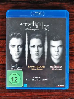 Die Twilight Saga - Was bisher geschah 1-3 - Film - Blu-ray - 3-Disc Limited Edition - Bild 1