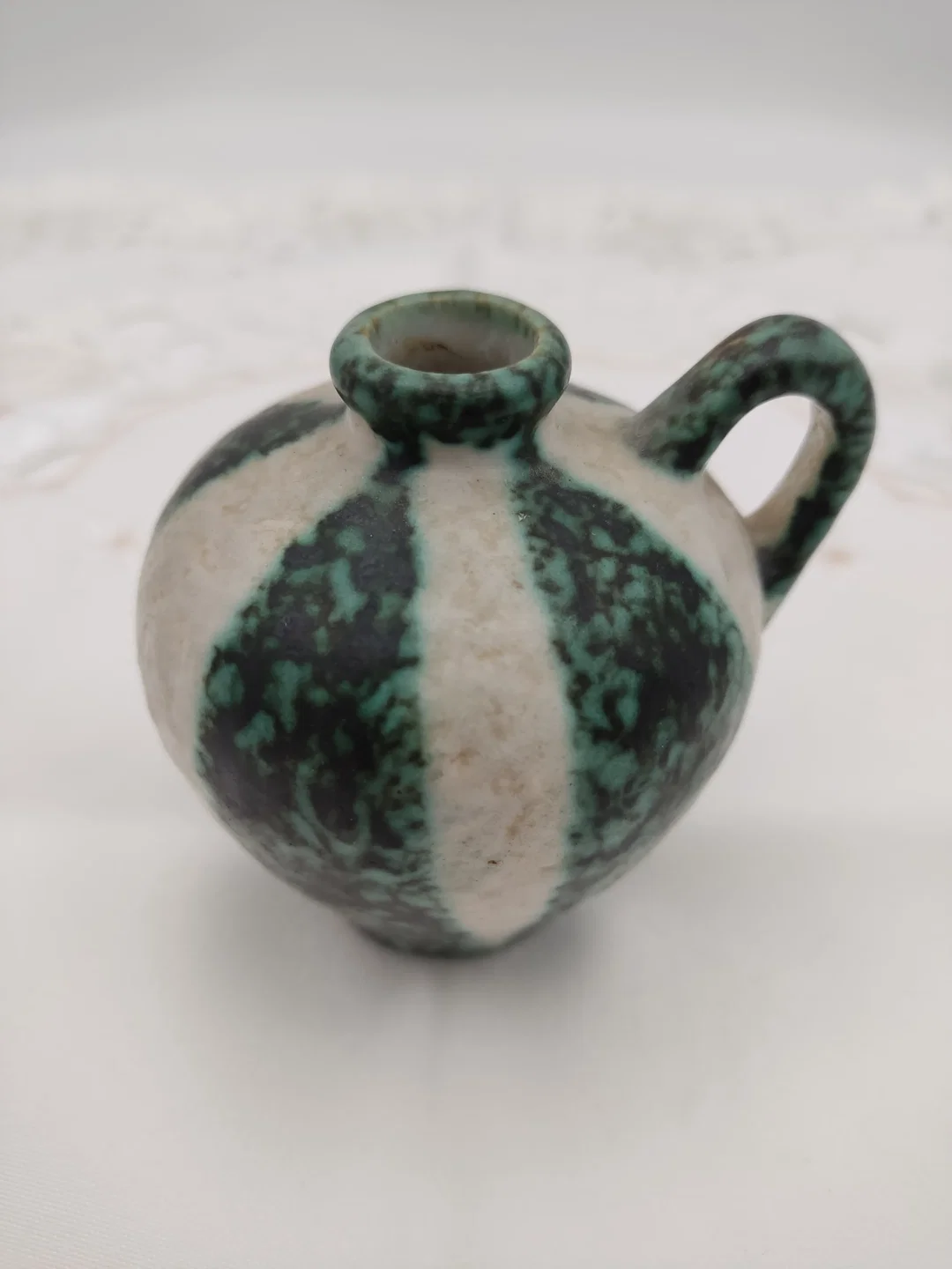 Vintage-Henkelkrug von Ruscha mit ikonischem "Zebra" Dekor, Höhe 7,5cm – Bild 1