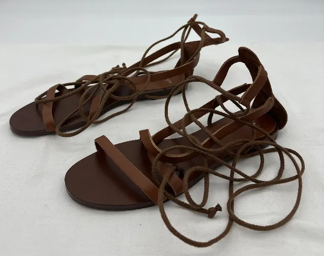Escada Schnürsandalen aus Leder – Bild 2