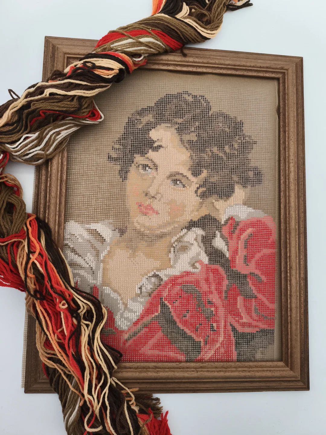 Gobelin Stickset mit Echtholzrahmen, Frauenportrait – Bild 2