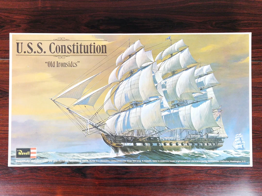 Vintage Revell U.S.S. Constitution "Old Ironsides" Modellbausatz (H-398) - 1970er Originalausgabe, Ungebaut in OVP (Segel teils beschädigt) – Bild 2
