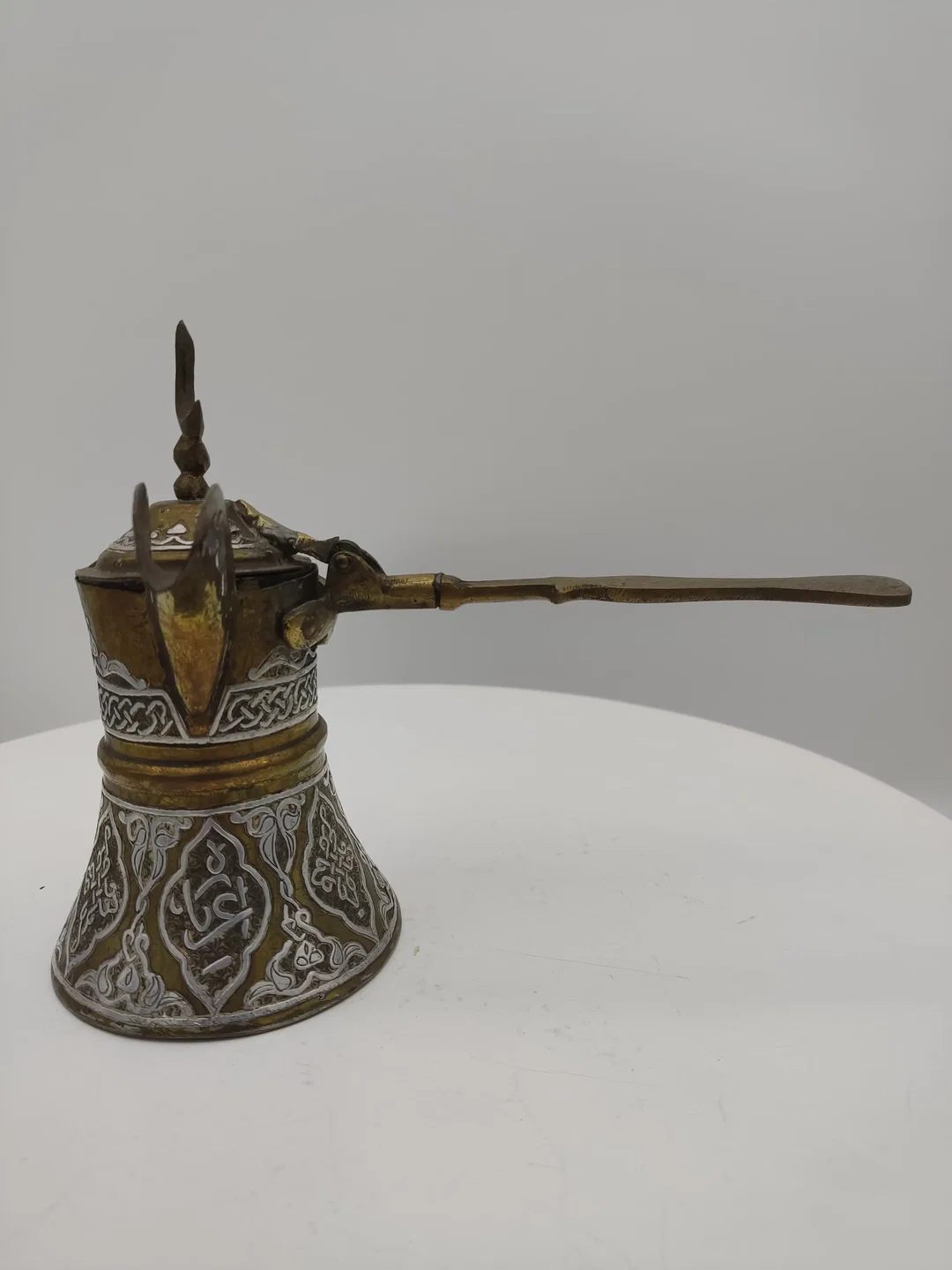Islamische Messing Dallah Kaffekanne mit arabischer Kalligraphie | Orientalischer Schatz – Bild 5