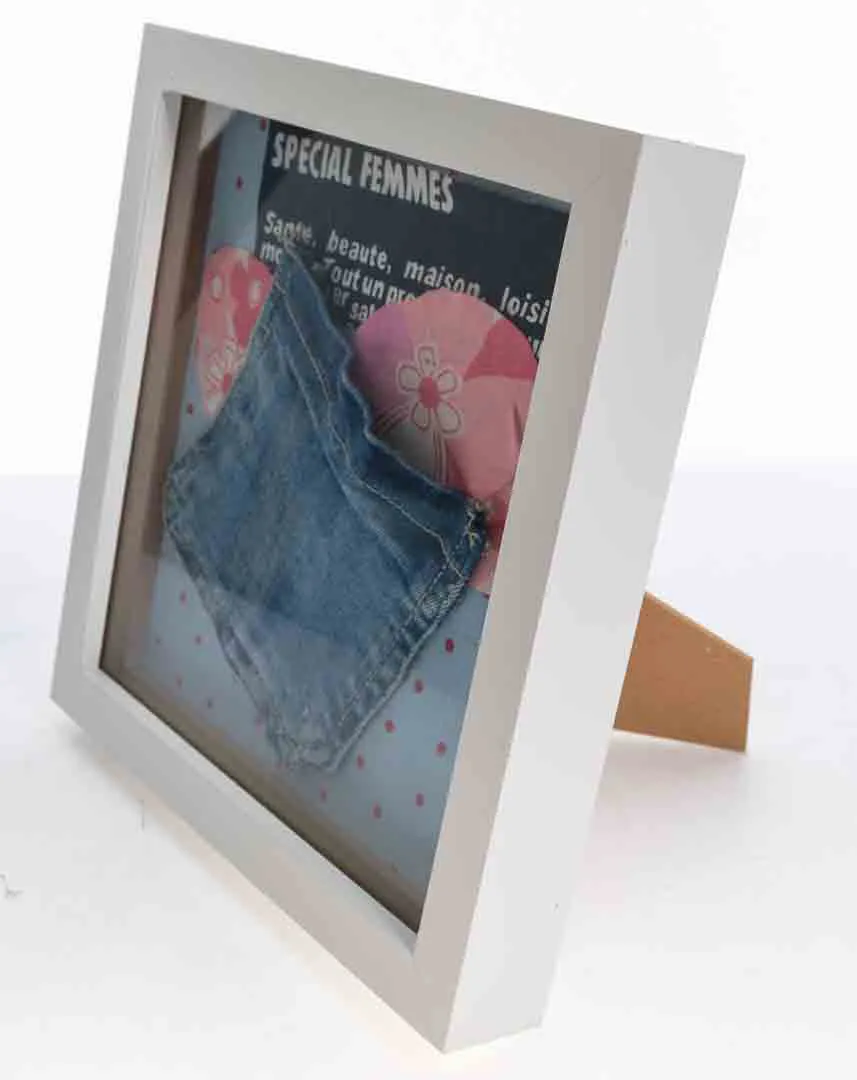 Kreative Upcycling-Spardose "Jeans-Pocket" im Objektrahmen – Bild 2