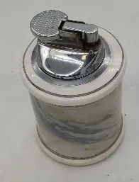 Feuerzeug-Aschenbecher Set  – Bild 3