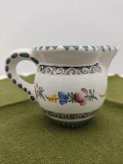 Gmundner Keramik Milchkanne Blumenmotiv | Landhaus-Charme