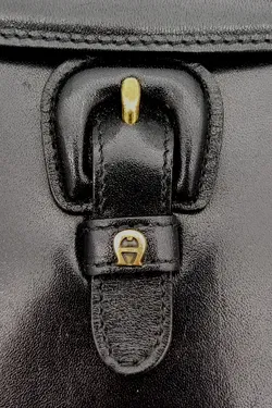 Aigner - Damen Umhängetasche  - Bild 2