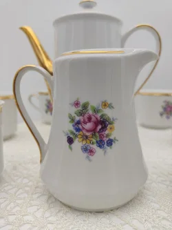  Porzellan-Teeservice mit Kanne & Milchkännchen, Goldrand | Vintage-Charme - Bild 14