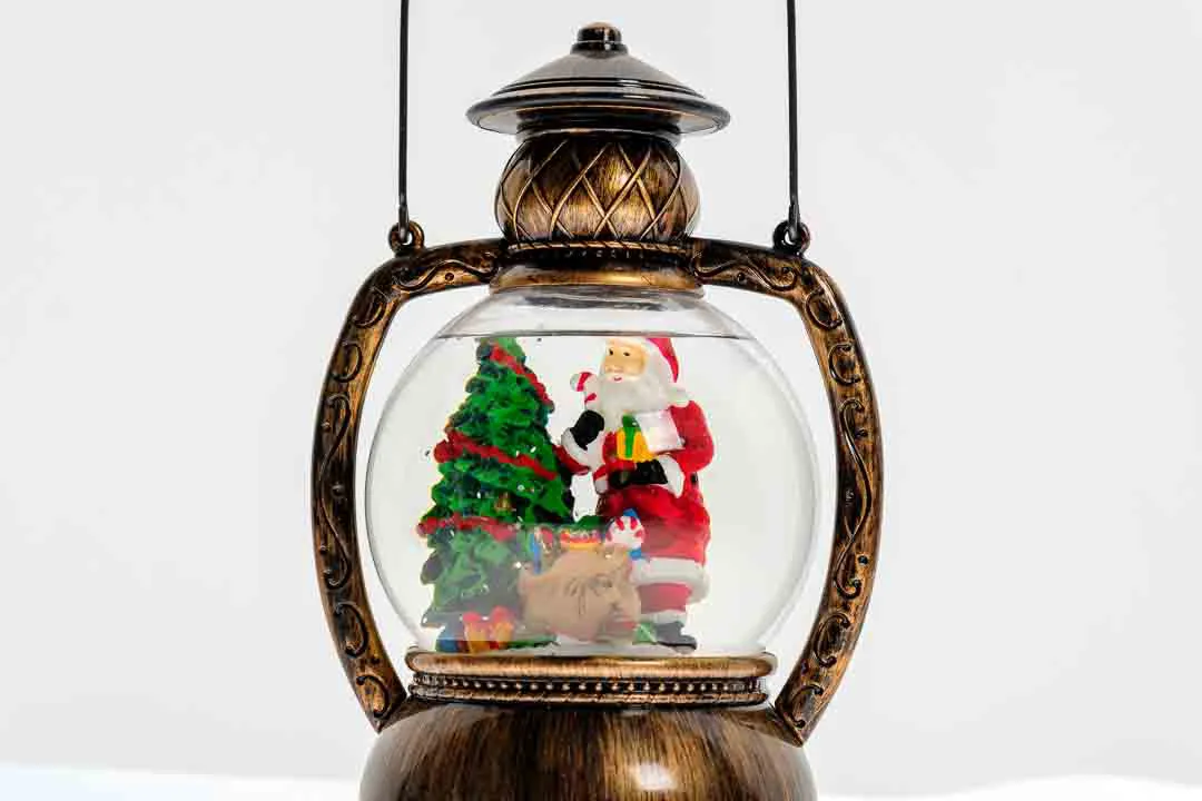 SchneekugelSchneekugel Weihnachtsmann mit LED-Beleuchtung – Laternen-Design –  – Bild 3