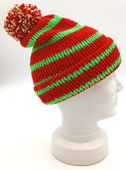 Handgestrickte Pudelmütze