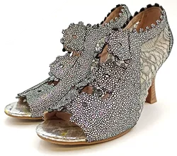 Laura Vita France Damen Peeptoes Pumps Blumendetails  silver/schwarz – Vorschau 1