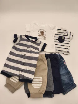 7 Stk. Babyhosen und Shirts, Gr. 50/56