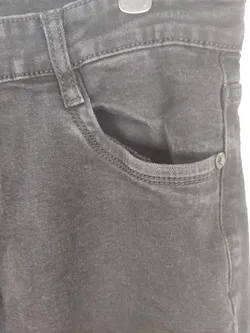 Jeans lang mit Stretch, schwarz mit Taschen, Größe 35 - Bild 2