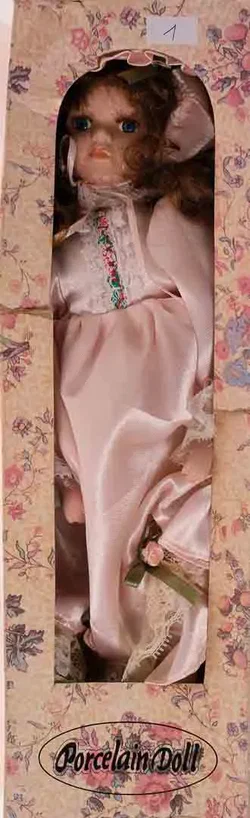  Vintage handbemalte Porzellanpuppe mit Stoffkörper ca 41cm - Bild 2