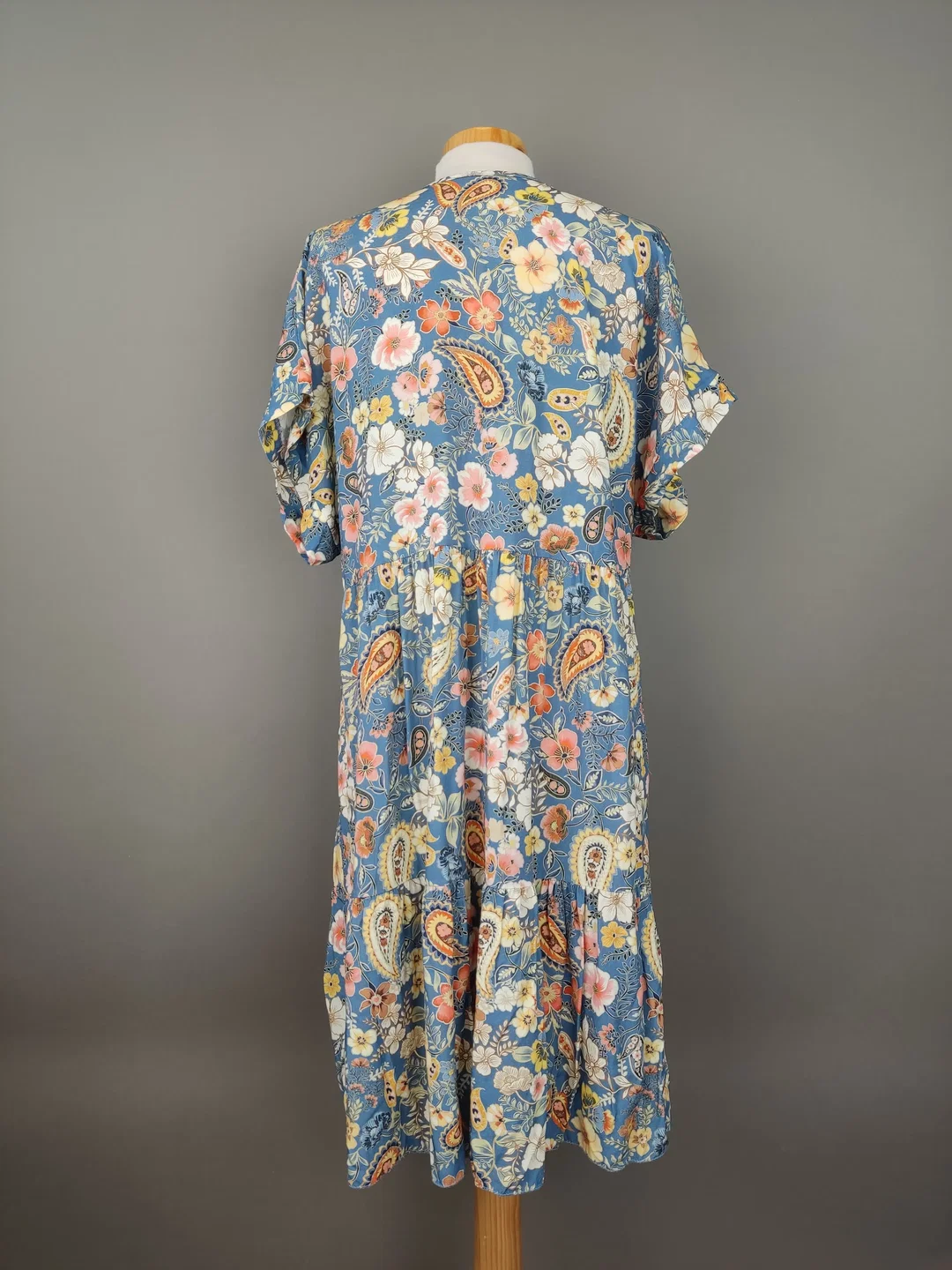 Sommerkleid bunt mit Blumenmuster - L/XL – Bild 3