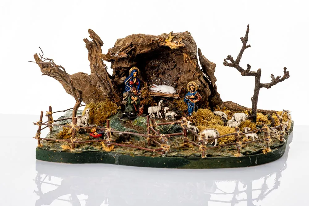 Weihnachten Weihnachtskrippe aus einer Wurzel  - Bild 3