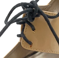 Levity Schnürpumps Mary Jane Stil in beige/schwarz Gr. 39 – Vorschau 10