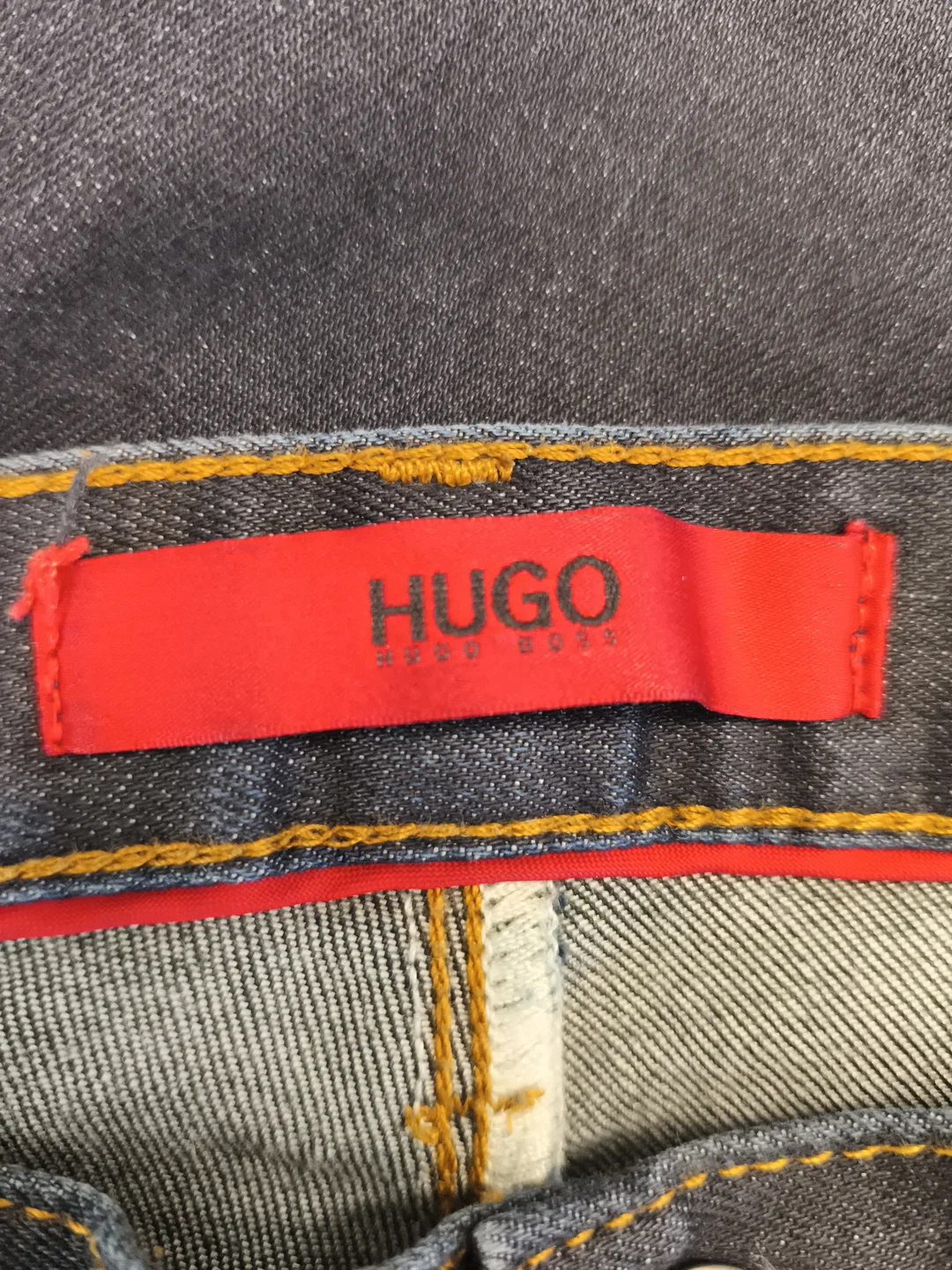 Hugo Boss, Herrenjeans, Gr. 32/32 – Bild 3