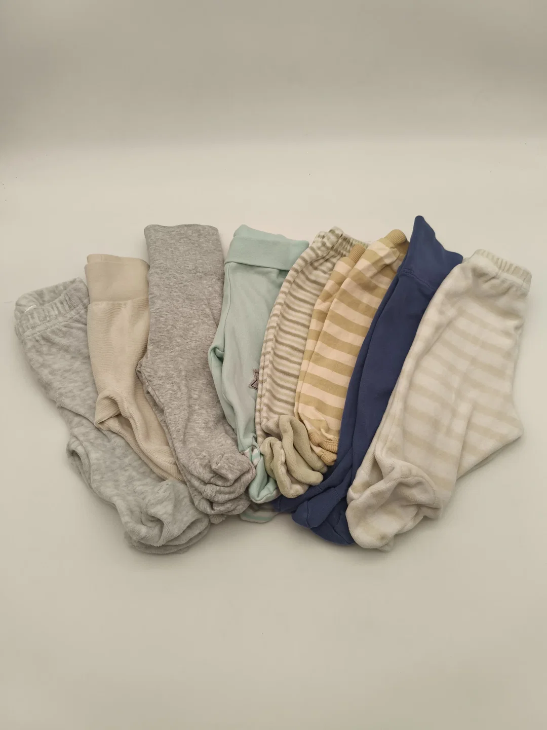8 Stk. Babyhosen mit Fuß, Gr. 50/56 – Bild 1