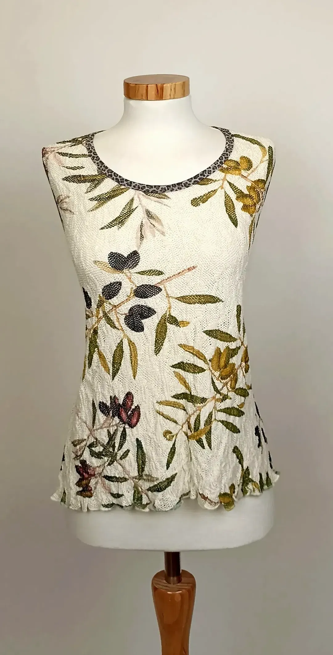 Marc Cain Oberteil geblümt Gr. L - Bild 4