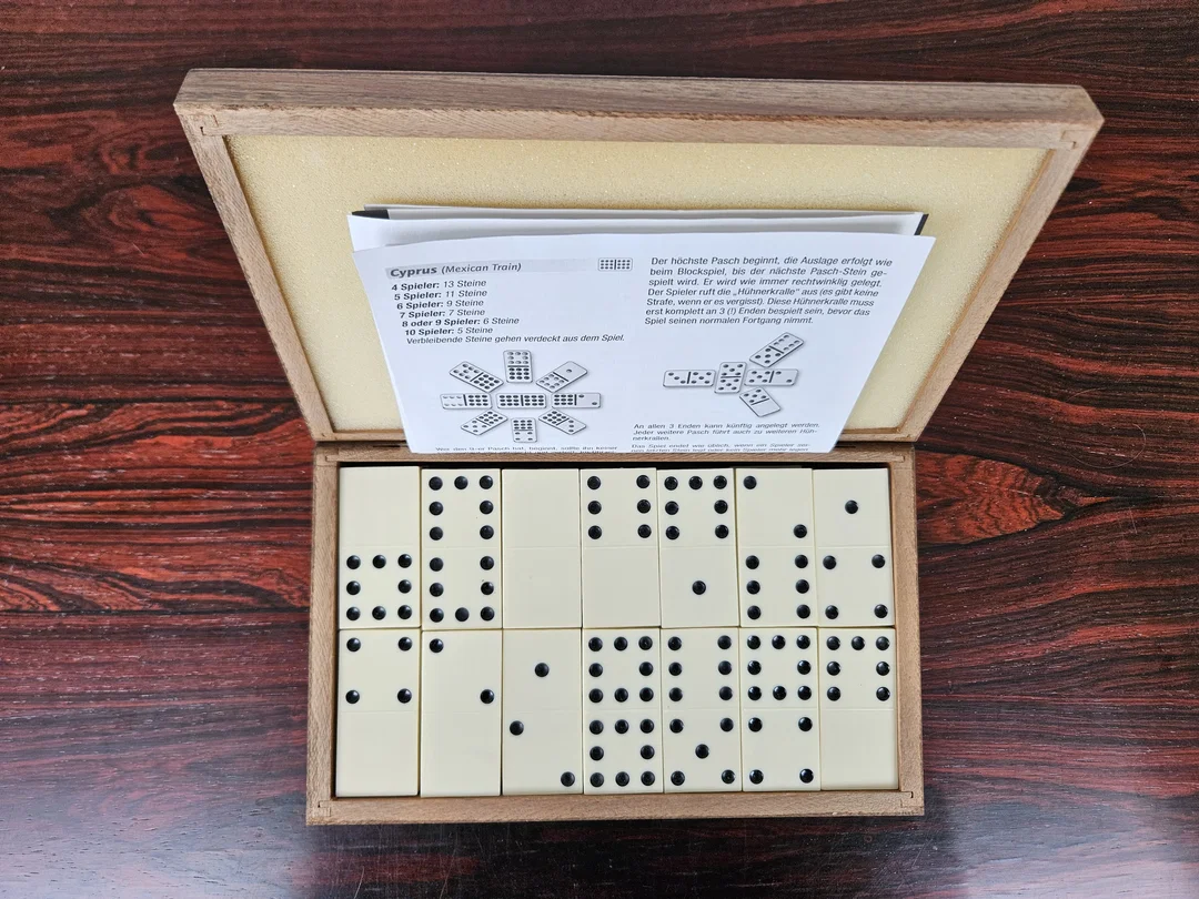 Dominoset - Gesellschaftsspiel - Bild 1