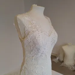 Pronovias Barcelona Brautkleid mit Schleppe - D36 / 100% Polyester - Bild 4