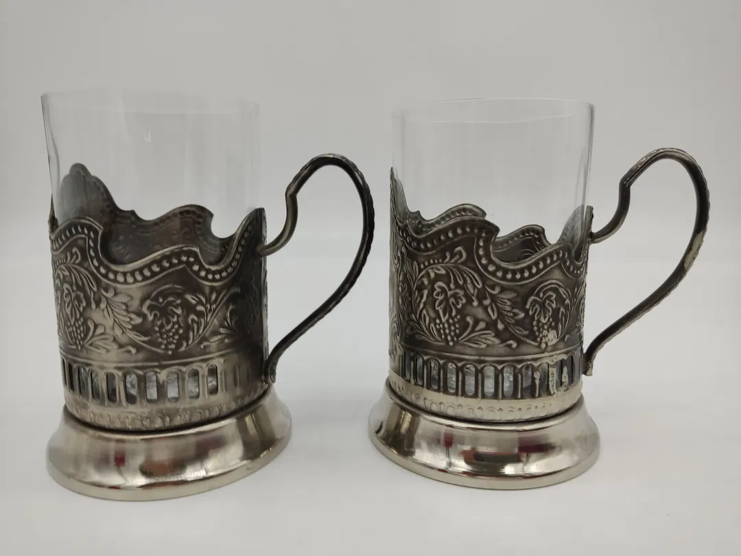 2 Stück Elegante Russische Teegläser inkl. Halterung - Bild 1