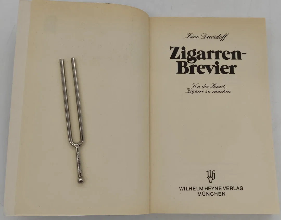 2 Bücher über Zigarren "Zigarren" von Anwer Bati und "Zigarren Brevier" von Zino Daviddoff – Bild 7
