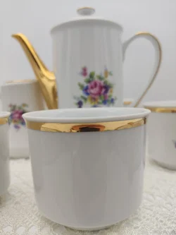  Porzellan-Teeservice mit Kanne & Milchkännchen, Goldrand | Vintage-Charme - Bild 7