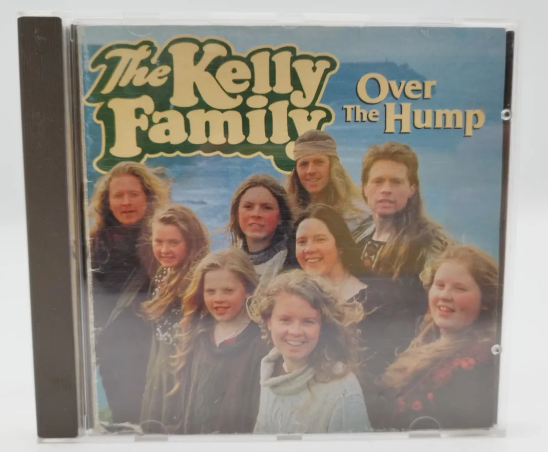 The Kelly Family, Over the Hump - CD / 1994 - Bild 2
