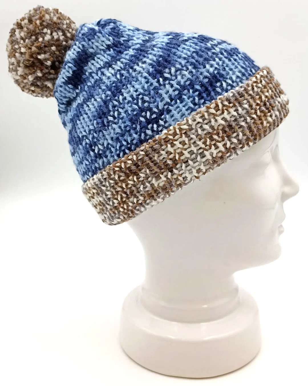 Handgestrickte Pudelmütze – Bild 1