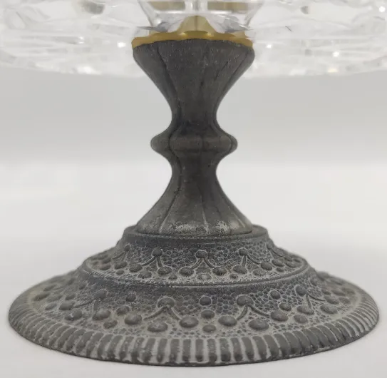 Alte Glasschüssel mit Metallfuß – Bild 6