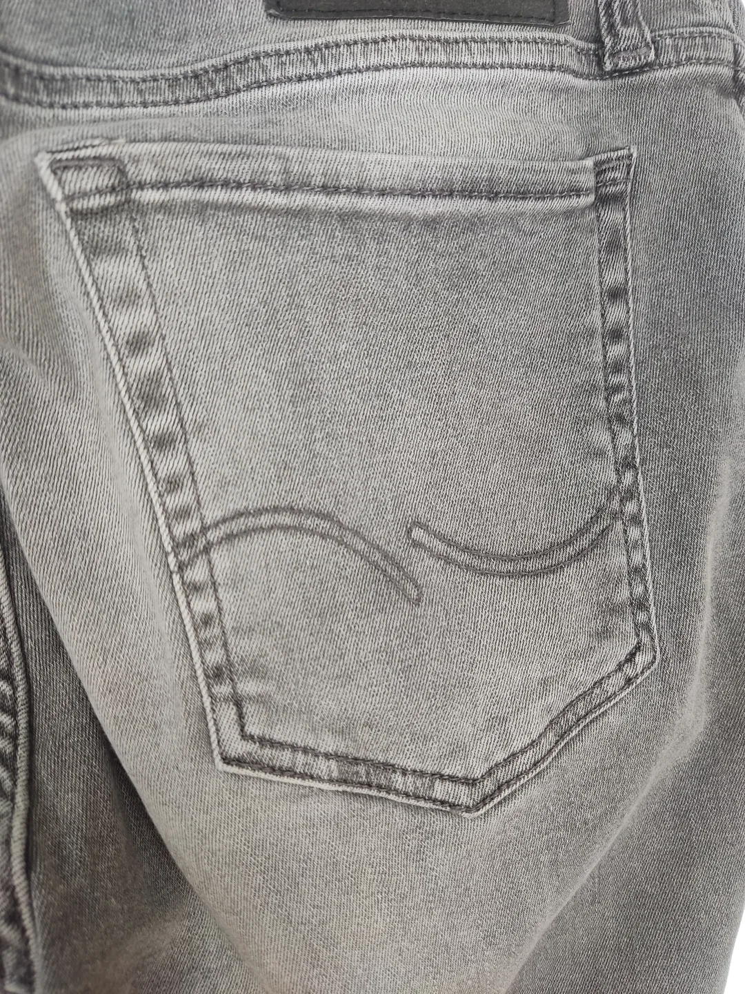 Jeans "Jack & Jones", lang mit Stretch, graumeliert mit Taschen, W 31/ L 34 – Bild 4