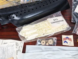 Vintage Revell U.S.S. Constitution "Old Ironsides" Modellbausatz (H-398) - 1970er Originalausgabe, Ungebaut in OVP (Segel teils beschädigt) – Vorschau 11