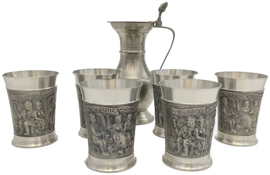 Zinnbecher Set 6-teilig von BMF (Bayerische Metallwarenfabrik) - Mittelalterliches Reliefmotiv - Reinzinn, inkl. Zinnkanne mit Deckel - Bild 1